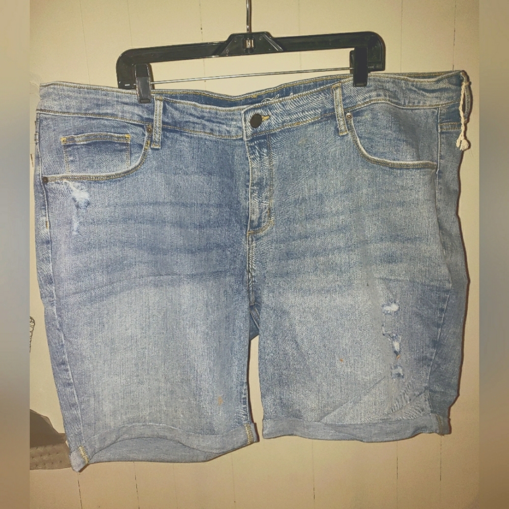 Plus Size 26 Universal Thread Denim bermuda Shorts Blue